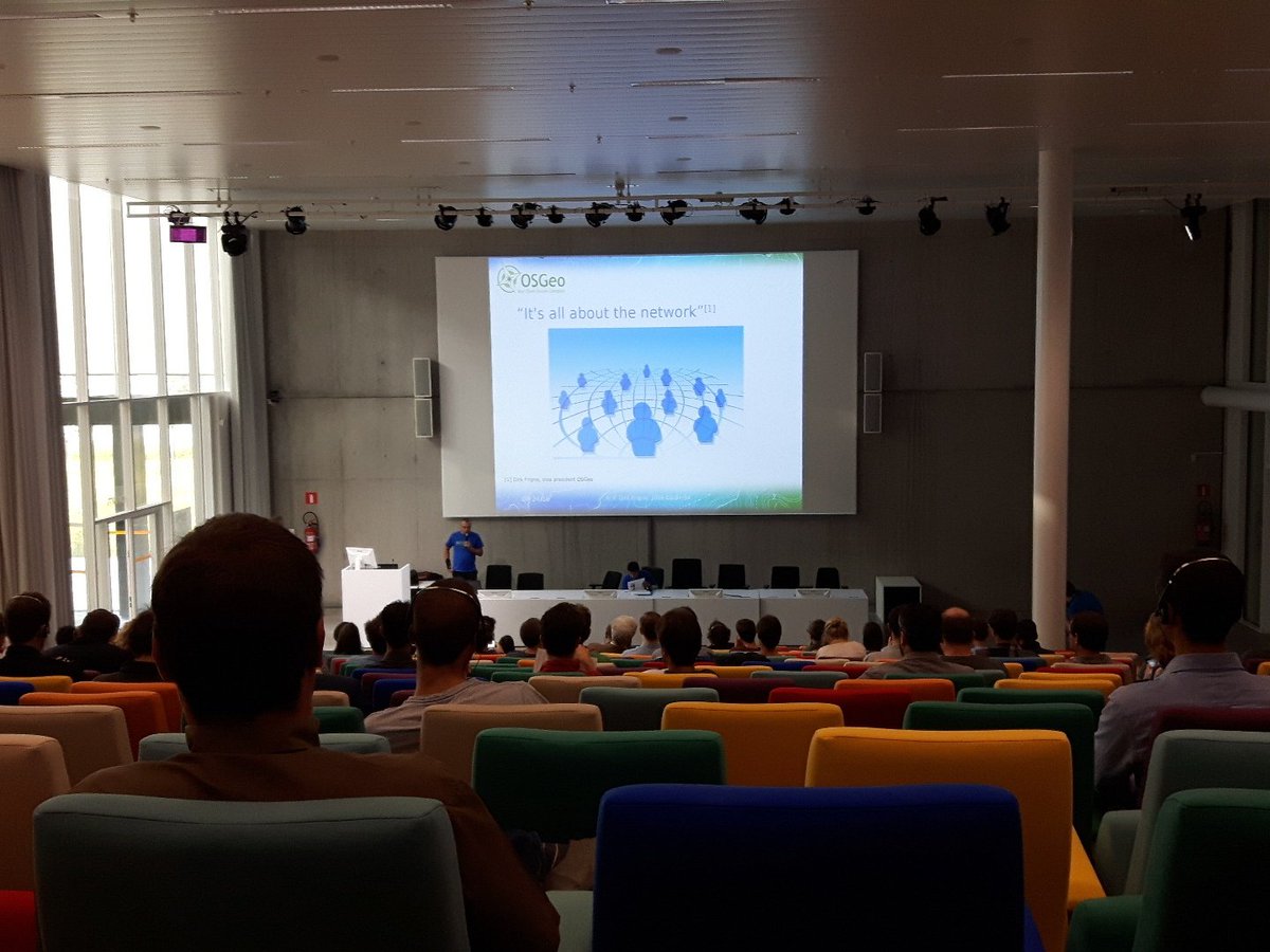 VentuEnzo's tweet image. C&apos;est parti pour une journée chargée au #foss4gbe #GIS