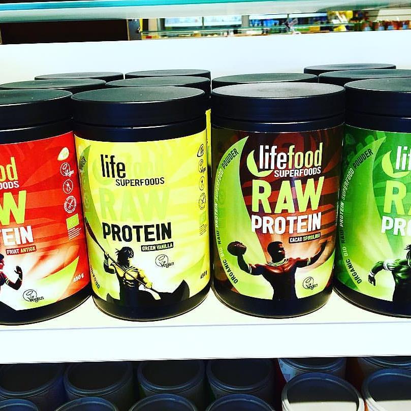 Lifefood_en's tweet image. Hmmm decision, decision.... will it be hemp, chocolate, berry or vanilla? #protein #rawfood #fitness