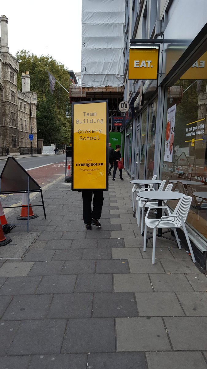 chiara_ash's tweet photo. Fantastic promotion @cookinglesson really made people stop and look #walkingbillboard #marketing https://t.co/BjKdpkbvUS