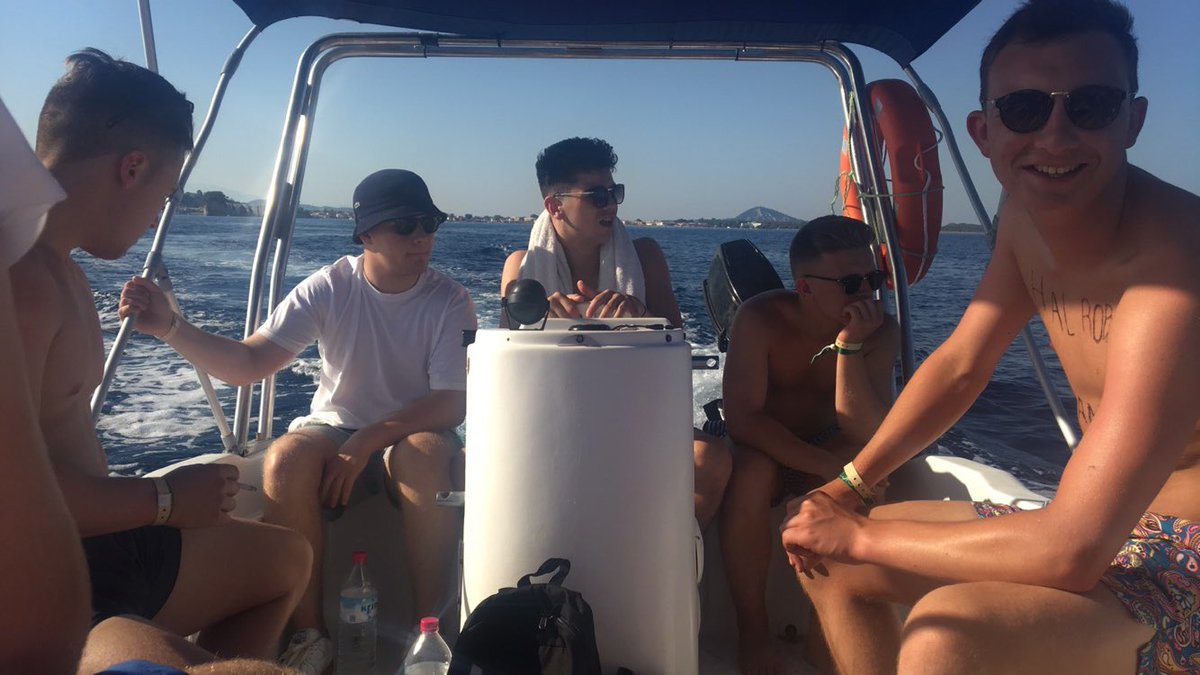 TOMEVANS___'s tweet photo. @1997xJxB happy birthday bud, have a good one x https://t.co/SFVF6OXRlg