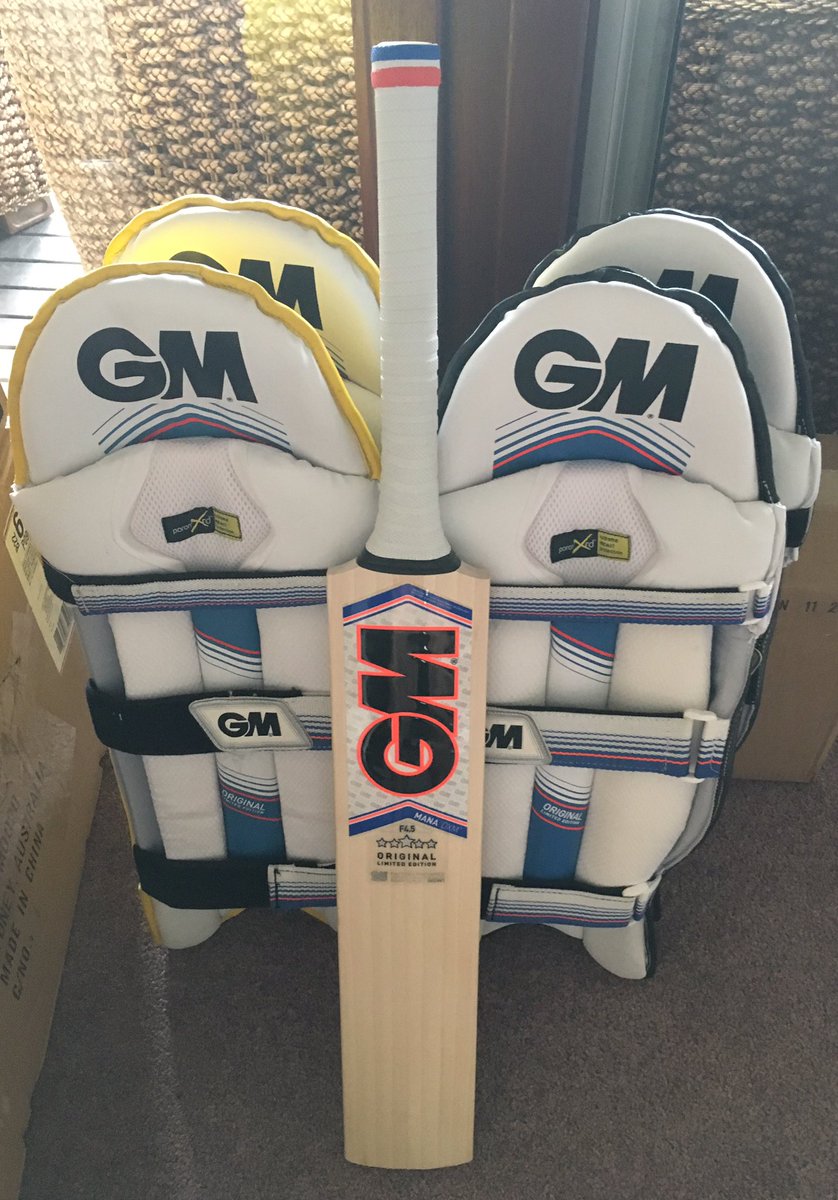 jakecarder95's tweet photo. Looking forward to trying out this experiment #longhandle #shortblade #gm @GMCricket @GregoryEime https://t.co/bDyN44htzQ