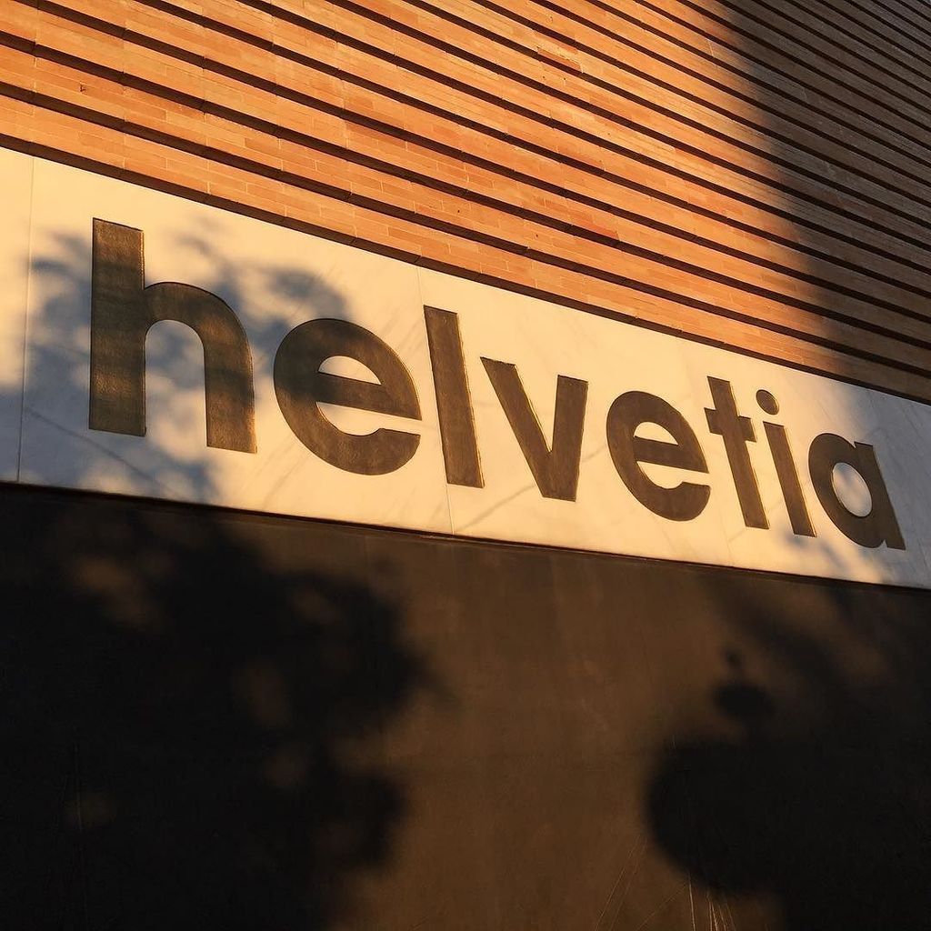 RollTheBarrel's tweet photo. 👍😎 Font style. #sevilla #sevilla #font #helvetica #helvetia #signstyle https://t.co/PAeKftVKOv https://t.co/kOzv4zLLpC
