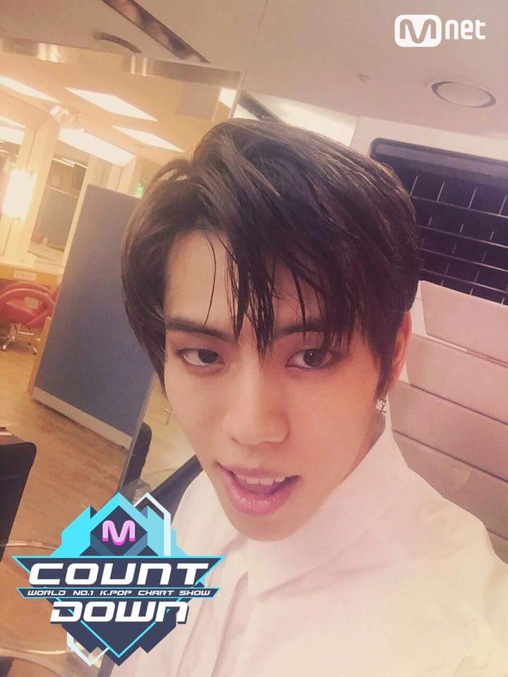 Nureeyah_5's tweet photo. #INFINITE จะขึ้นโชว์เวทีครั้งแรกในรายการ #Mcountdown ..วันนี้สี่โมงเย็น.อย่าลืมติดตามพี่อินกันด่วยน่ะค่าา.
#INFINITE_ONLY
#COMEBACK_INFINITE https://t.co/ZdFb5u2Wuk