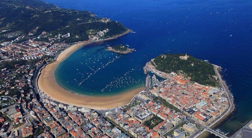 KaminskiPhilipp's tweet photo. San Sebastian #marathon #préparation #coursesurroute #espagne #yarrivarem #saintsebastien #novembre https://t.co/eDtU0vr6AD