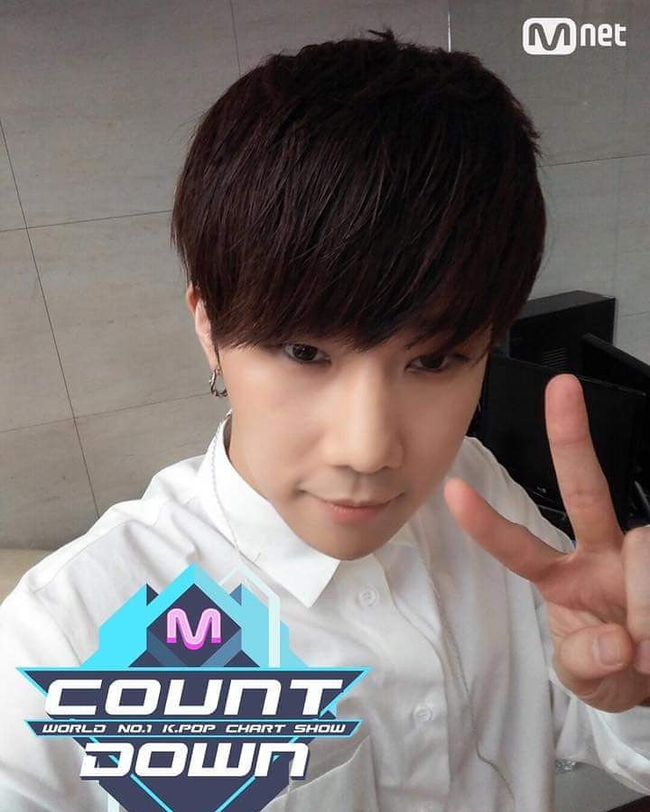 Nureeyah_5's tweet photo. #INFINITE จะขึ้นโชว์เวทีครั้งแรกในรายการ #Mcountdown วันนี้สี่โมงเย็น...อย่าลืมติดตามพี่อินกันด่วยน่ะค่าา.
#INFINITE_ONLY
#COMEBACK_INFINITE https://t.co/qTdAr1xRrS