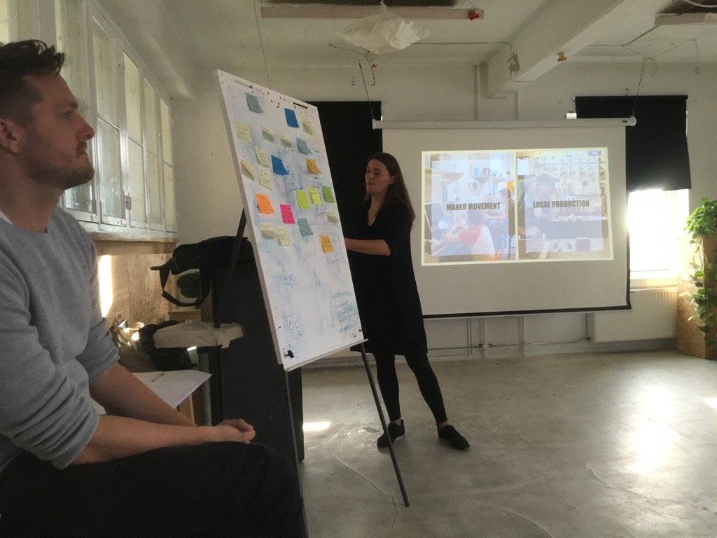 DisieDk's tweet image. #maker #kphprojects stakeholder brainstorm on future maker movement #cphftw A different approach to design