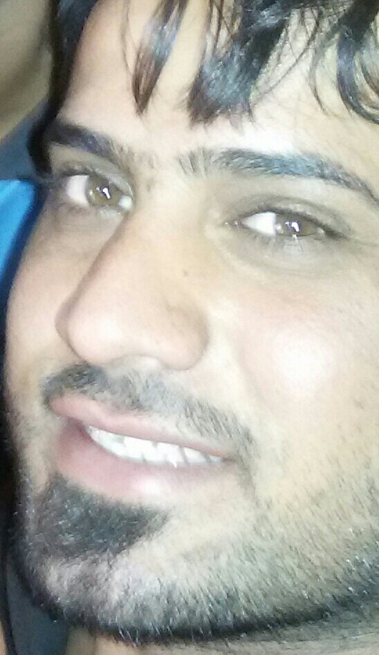 ljhvvcc's tweet photo. نضحك بالجذب وهمومنا اشكال https://t.co/ZDVqkJUX2A