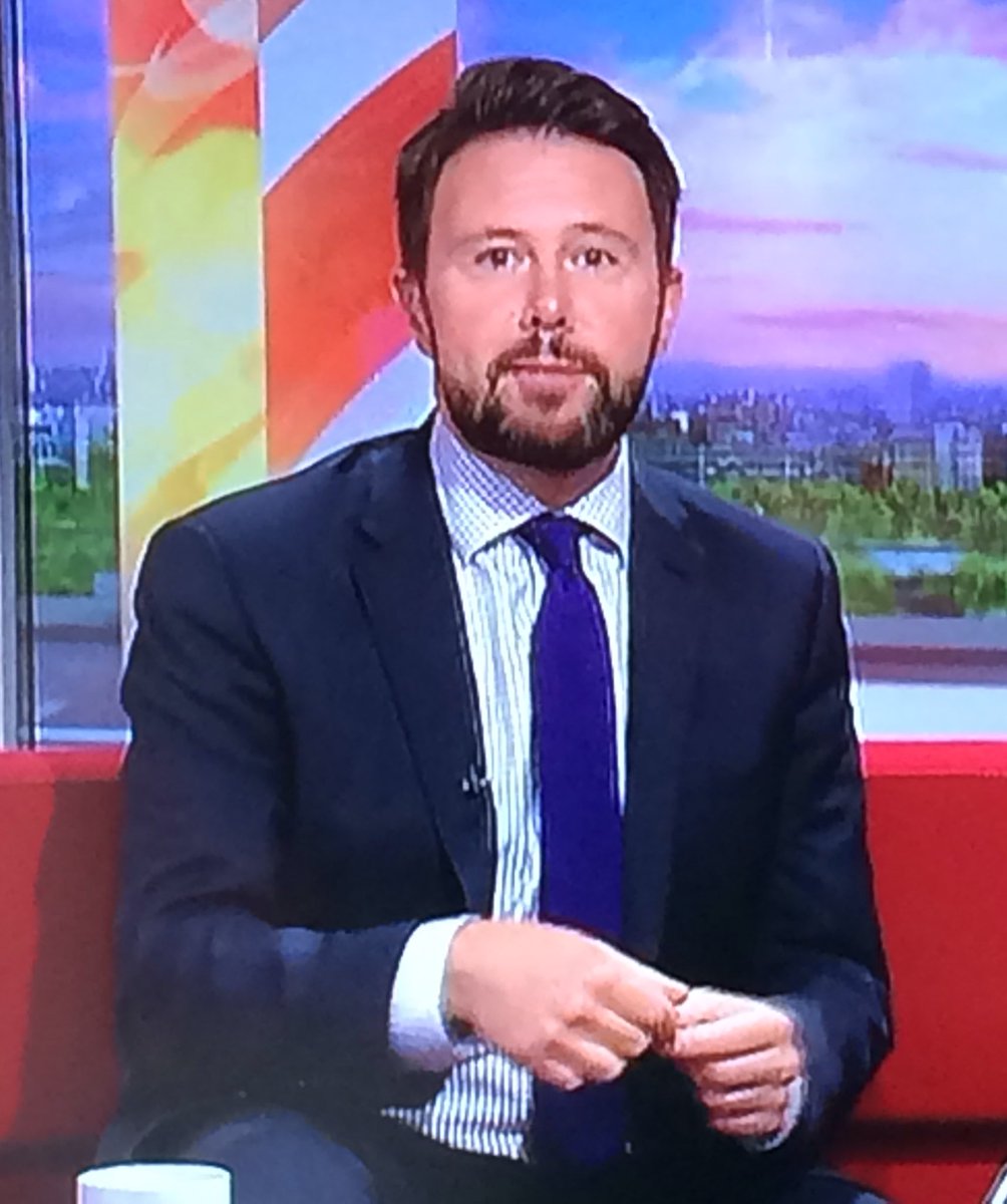 JonKaysBeard's tweet photo. Morning #beardfans from @BBCBreakfast it's autumn and here is a good #Autumnbeard #newsbeard #news #AutumnalEquinox https://t.co/g2KGnHQmrM