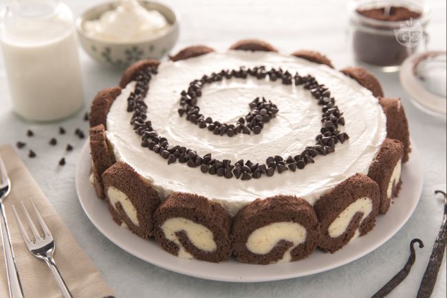 GialloZafferano's tweet photo. Un giorno una cheesecake incontrò un rotolo dolce e boom... Ecco il golosissimo risultato! https://t.co/IDE1ktzdbo https://t.co/sI4JttHfGK