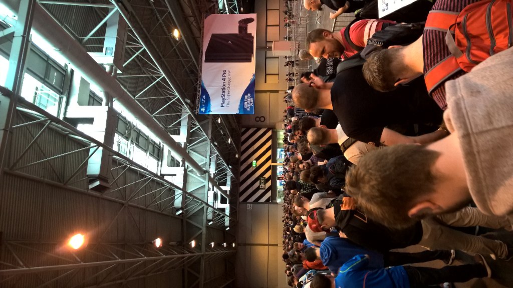 ValleyGamesCast's tweet image. Q'ing up to play some vidyah gerhmmmsss. #EGX #VGC