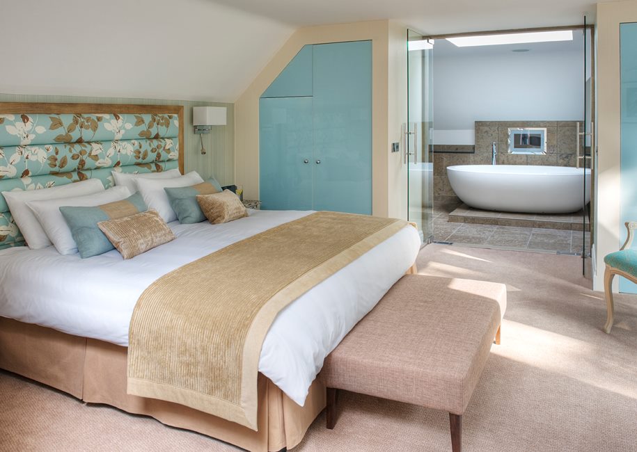 LinthwaiteHouse's tweet photo. Our light and airy #LoftSuite is perfect for visitors seeking private time away together, cocooned in luxury: https://t.co/gF9jKups8p https://t.co/JrRxzabuK0