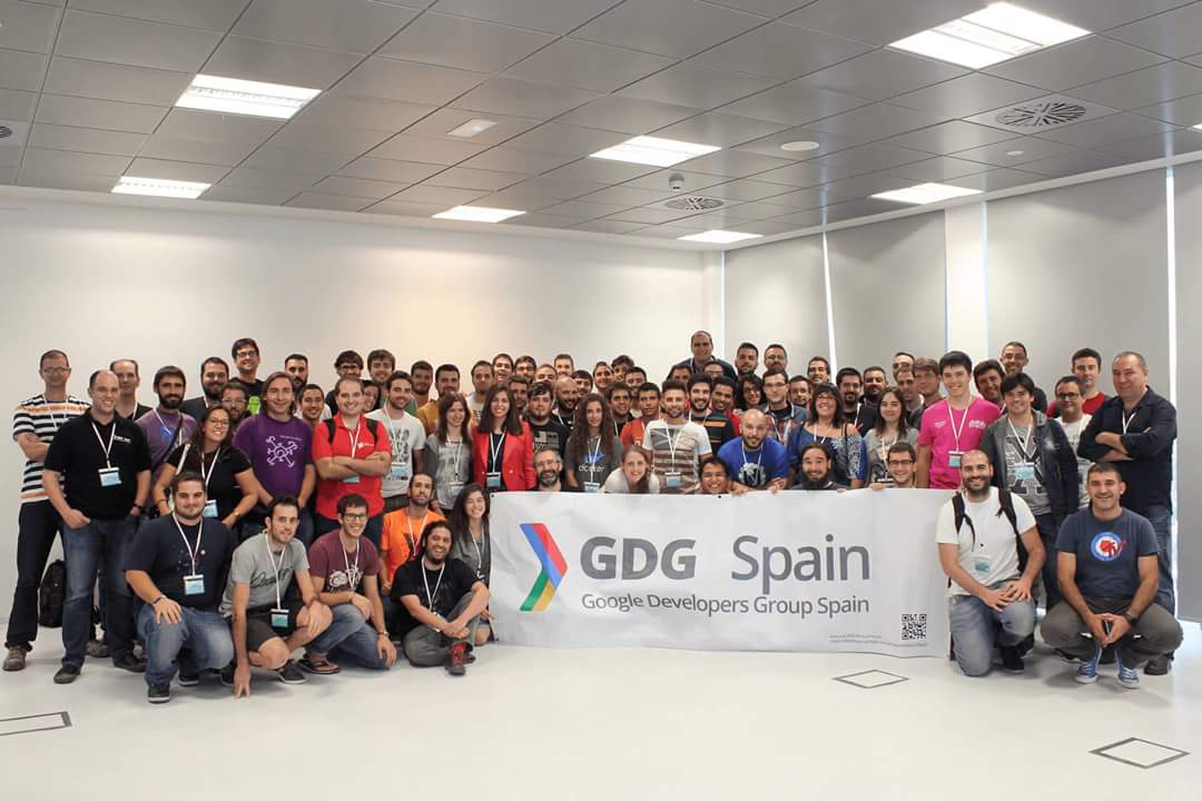 GdgAsturias's tweet image. Hoy nos vamos a Málaga al Encuentro Nacional de Google Developers Groups, se avecina un fin de semana impresionante :) #GDGSummitES