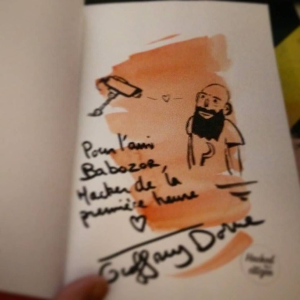 babozor's tweet photo. Merci à l'ami @geoffreydorne pour la super dédicace de son livre #hackerCitizen https://t.co/1iZTB65YfT https://t.co/fM8NB41tXS