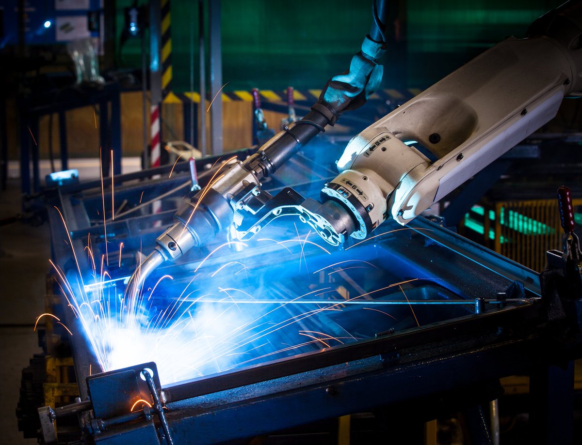 DigitalEU's tweet photo. Why should manufacturers focus on #bigdata? Insightful article by @LouisColumbus https://t.co/ZNg3R9cf2s #Industry40 https://t.co/bvCOOFtoVV