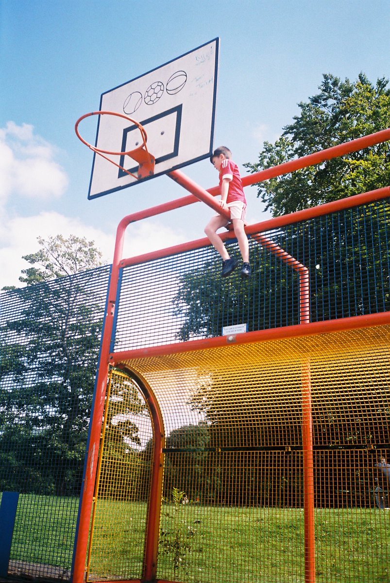 TibyanOx's tweet photo. Day with Dan (kids off the estate series) styled shot and creative direction by me #britishyouthculture 🇬🇧 https://t.co/3nzbiDHREK