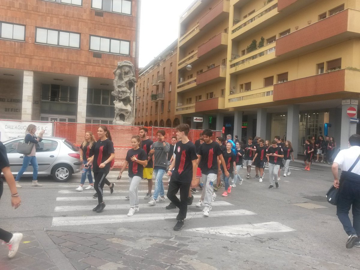 ProgettiUisp's tweet photo. #ComeTogether #comewos  #ewos2016 #bologna l'arrivo @UispNazionale @EUErasmusPlus @franzcos @MartaGiammaria https://t.co/LAwAhUG79T
