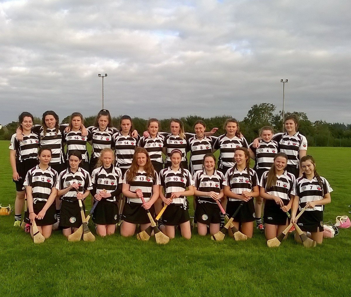 ClarecastleCC's tweet photo. Congrats to our U16 girls who overcame Ruan yesterday evening with a full time-score of 5-6 to 1-10. #magpiesabú ⚫️⚪️ https://t.co/dwcyCi9I69