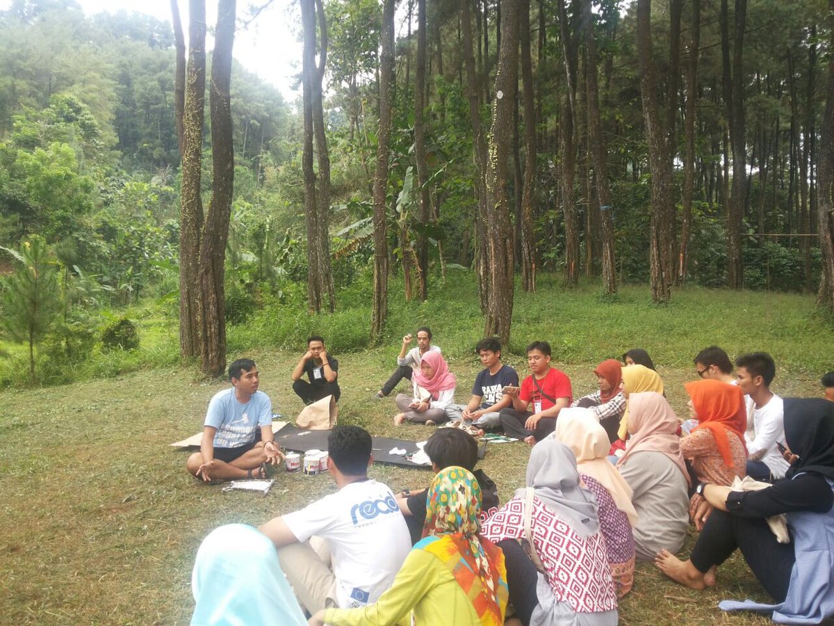 PUSADparamadina's tweet photo. "Tahapan Konflik" oleh @acenghusni dlm Peace Camp 2016 #PeaceDay @READY_INA https://t.co/n5sfdzuWtL