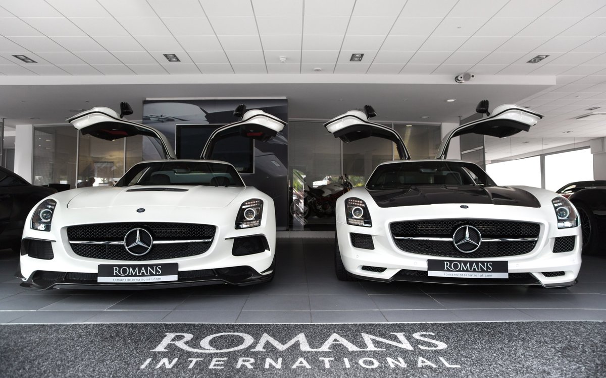 RomansCars's tweet photo. Throwback to a month or so ago - 2 very special SLS's both UK cars and both sold #Gullwing #SLSFinalEdition #SLSBlackSeries #tt https://t.co/f2Zm9ffxNK