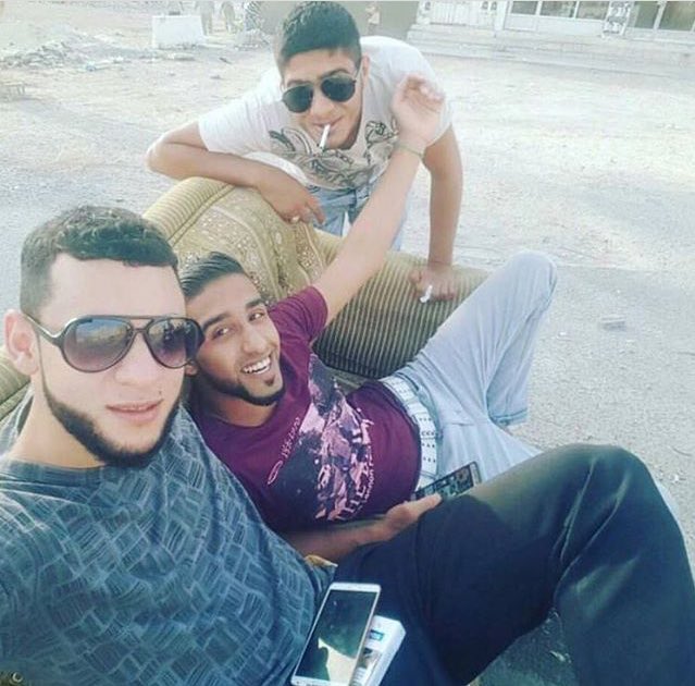 إعتقال ٣ مواطنين من #سترة #مهزة 
#Bahrain #byshr