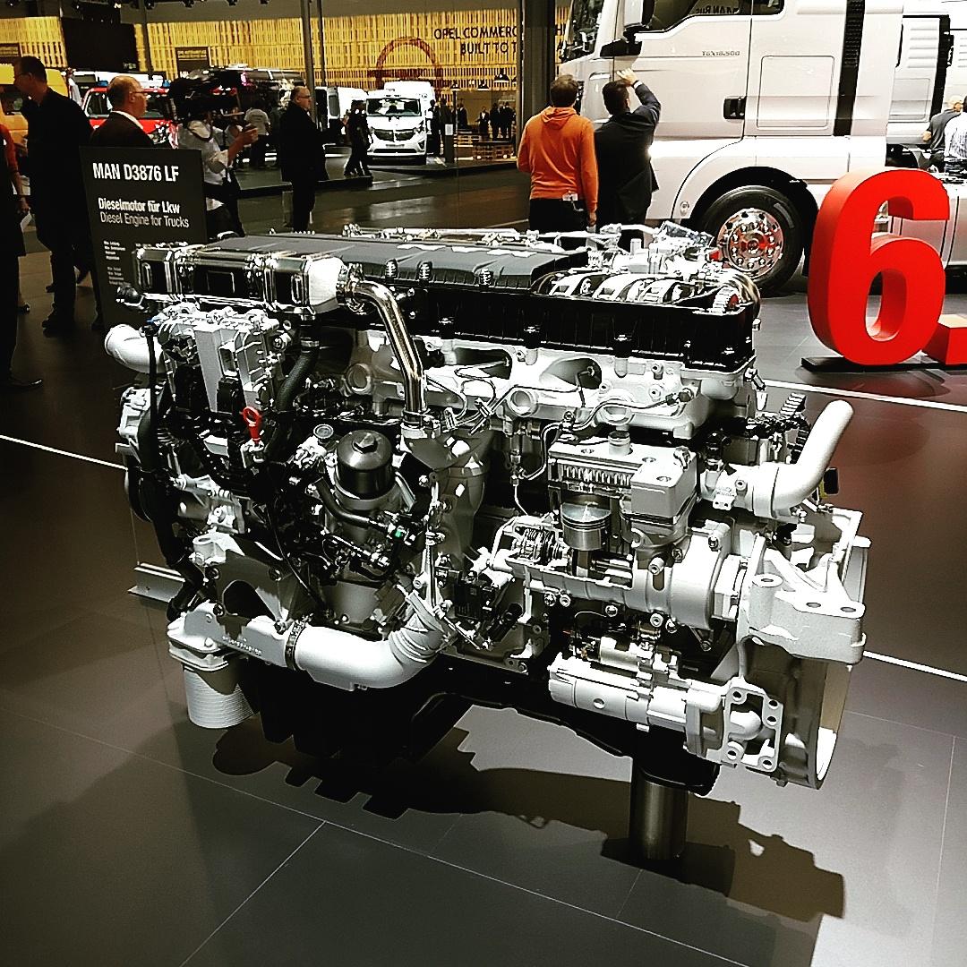 mjm_eHealth's tweet photo. @harrismonkey 15.2litres - 640hp - 2212lbft(!!!) @iaamesse @mantruckbusuk https://t.co/BfU9o7D6Tu