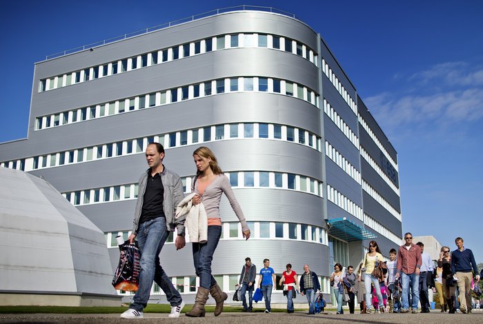 10 000 visitors now registered for #OpenESTEC on 2 Oct. Plan to go? Register quickly at: esa.int/openday2016