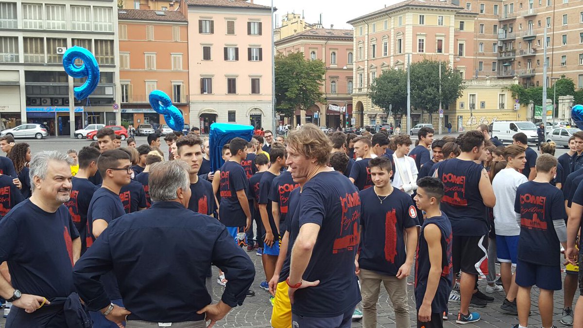 ProgettiUisp's tweet photo. #bologna L'arrivo tutti insieme della #Cometogether #Comewos #ewos2016 @EUErasmusPlus @UispNazionale @franzcos @UispBologna https://t.co/mGaItcbtP6