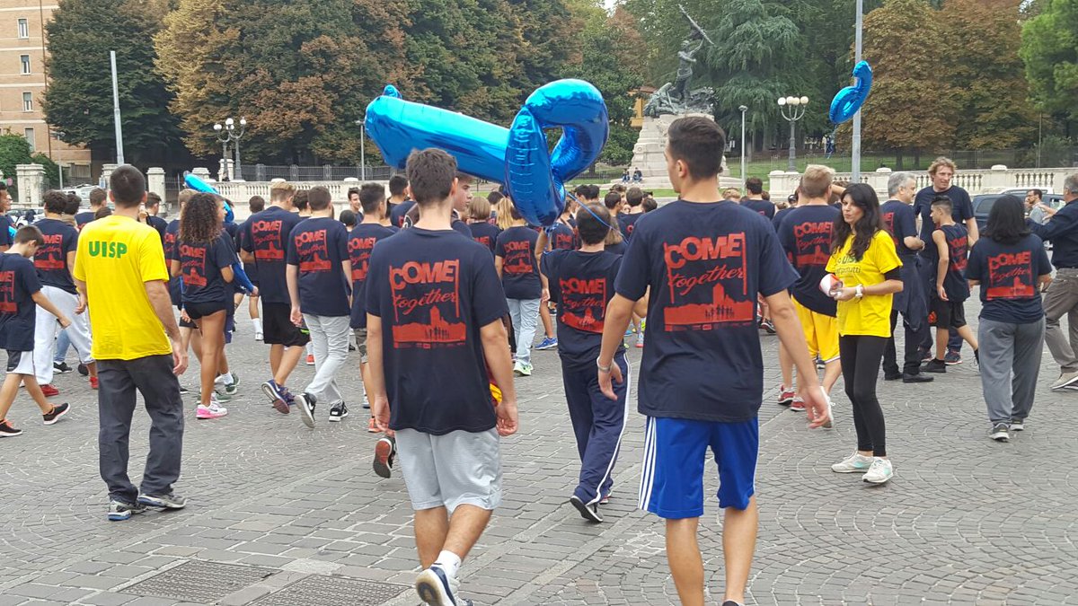 ProgettiUisp's tweet photo. #bologna L'arrivo tutti insieme della #Cometogether #Comewos #ewos2016 @EUErasmusPlus @UispNazionale @franzcos @UispBologna https://t.co/mGaItcbtP6