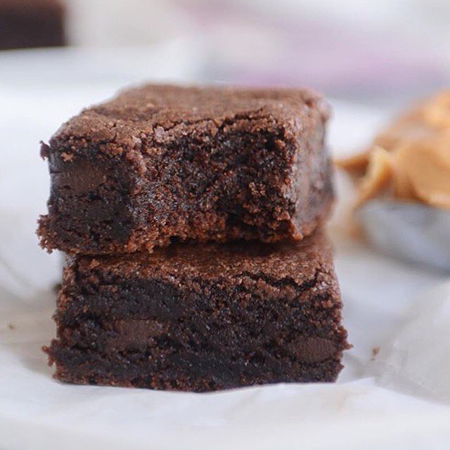 Judesicecream's tweet photo. Fancy a nibble? #peanutbutterbrownie #nutsforpeanuts https://t.co/nq2jQqGkIJ