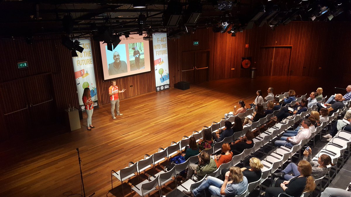 factcongres2016's tweet photo. Frank Bonenkamp en Carlijn van der Linden inspireren ons over sterk zonder stigma. Morgen lopen ze tevens de #socialrun #fitf2016 https://t.co/HmjlUfWVKC