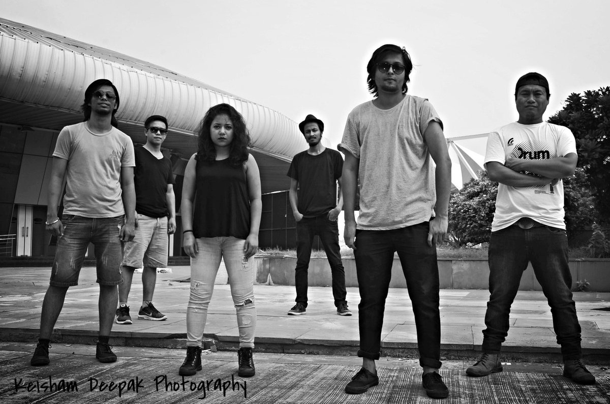 SquarezAttached's tweet photo. #RockAndRoll #squarezattached # https://t.co/uuzMPAUuMJ