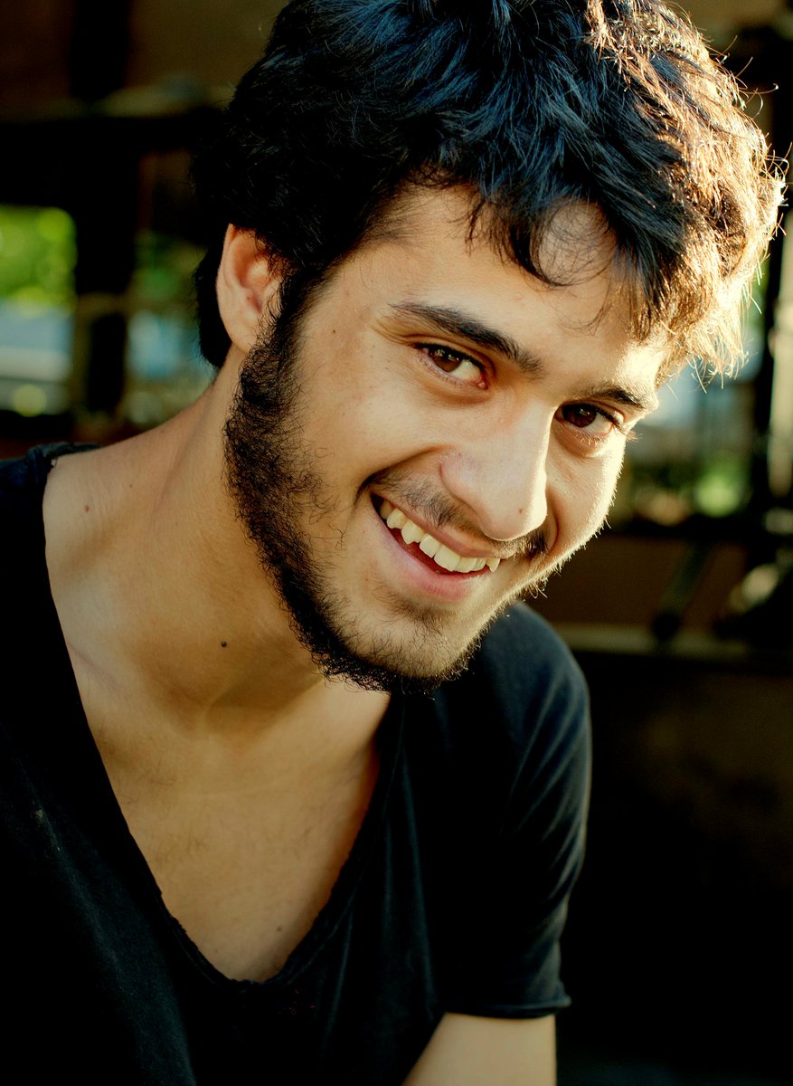 Yağızkan Dikmen'in rol aldığı #AslaVazgeçmem yeni bölümüyle bu akşam <a href="/ShowTV/">Show TV</a>'de!  <a href="/yagizkandikmen/">Yağızkan Dikmen</a> goo.gl/KBtRhG