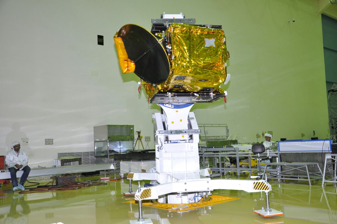 nitin_nitingarg's tweet image. #SCATSAT1 satellite being tested in #Bengaluru ahead of launch on September 26th 👏👏
#ISRO