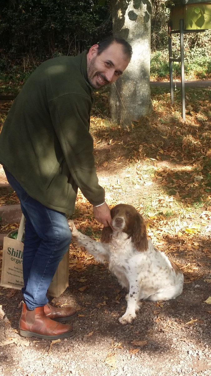 veg_box's tweet photo. Being greeted by Tilly at the amazing @shillorganics #Newsupplier for @veg_box . https://t.co/4aWayuFwwN