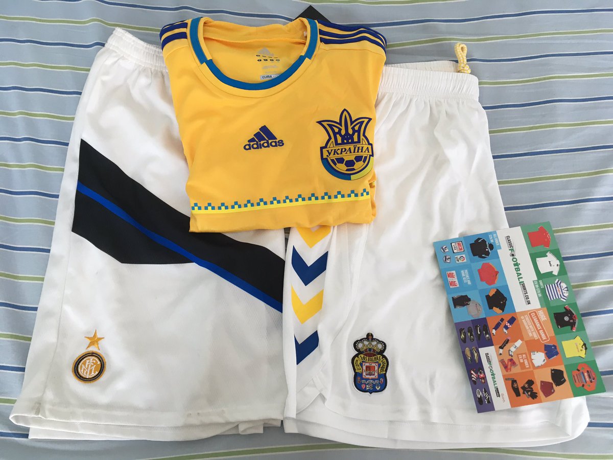 INTER291103's tweet photo. @classicshirts Thank you! #shirtshowcase https://t.co/1racasA1aY