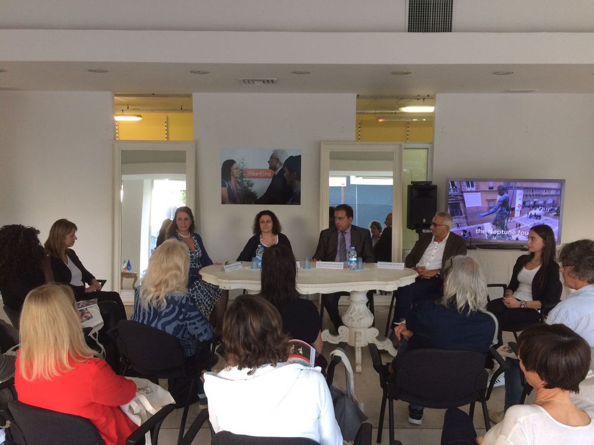 Momento di benvenuto ai buyers aderenti al Progetto “EMILIA ROMAGNA FASHION – ROTTA VERSO GERMANIA E SVIZZERA” #centergross #Bologna