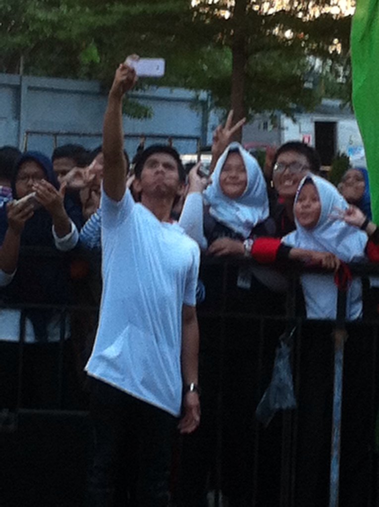 Terima kasih 2R masih banyak penggemar NONTON terus DBOX ya ...di indosiar