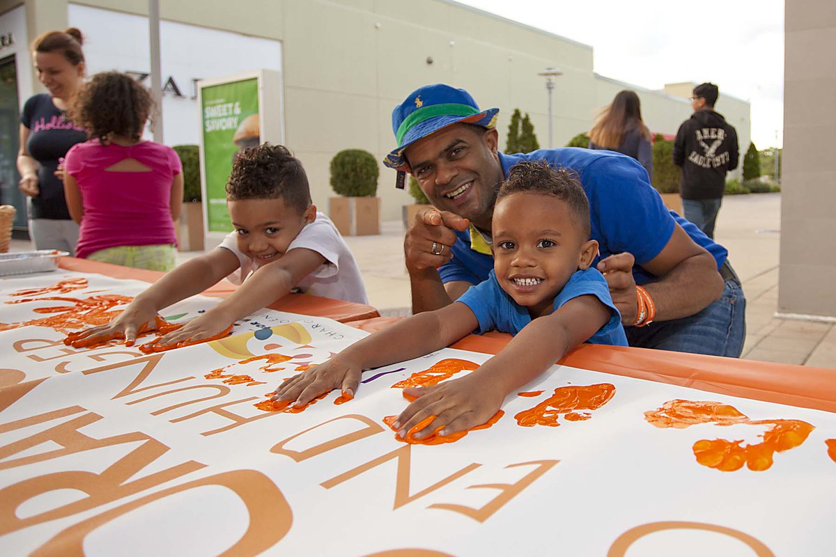 FeedWestchester's tweet photo. Celebrate the first day of #Fall with us by spreading #GoOrange at @ShopCrossCounty tomorrow for the #FallFlicks event! #Family #Westchester https://t.co/7QzKMiCnw6