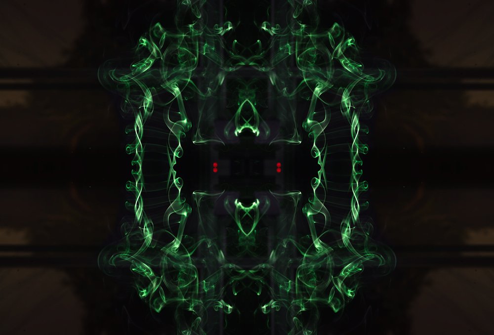 Jim4good's tweet image. The face of
JamesCPhotography.com
#face #eyes #staringback #thevoid #halloweeniscoming #abyss #watchingyou #spirits #smoke #smokeart