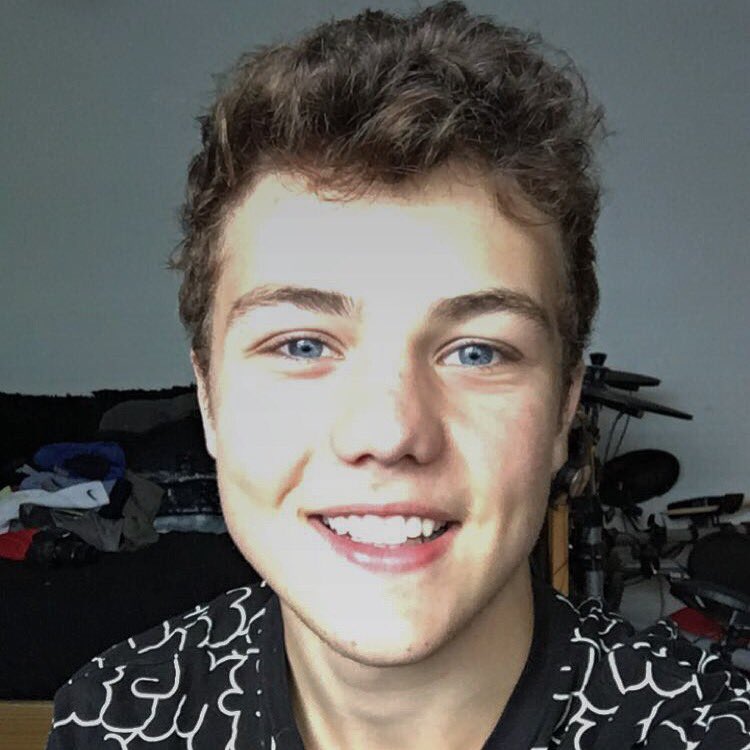 ReedFanboys's tweet photo. 🎵👑Reed👑🎵 @ReedDeming #reeddeming https://t.co/mwlMIh1itk