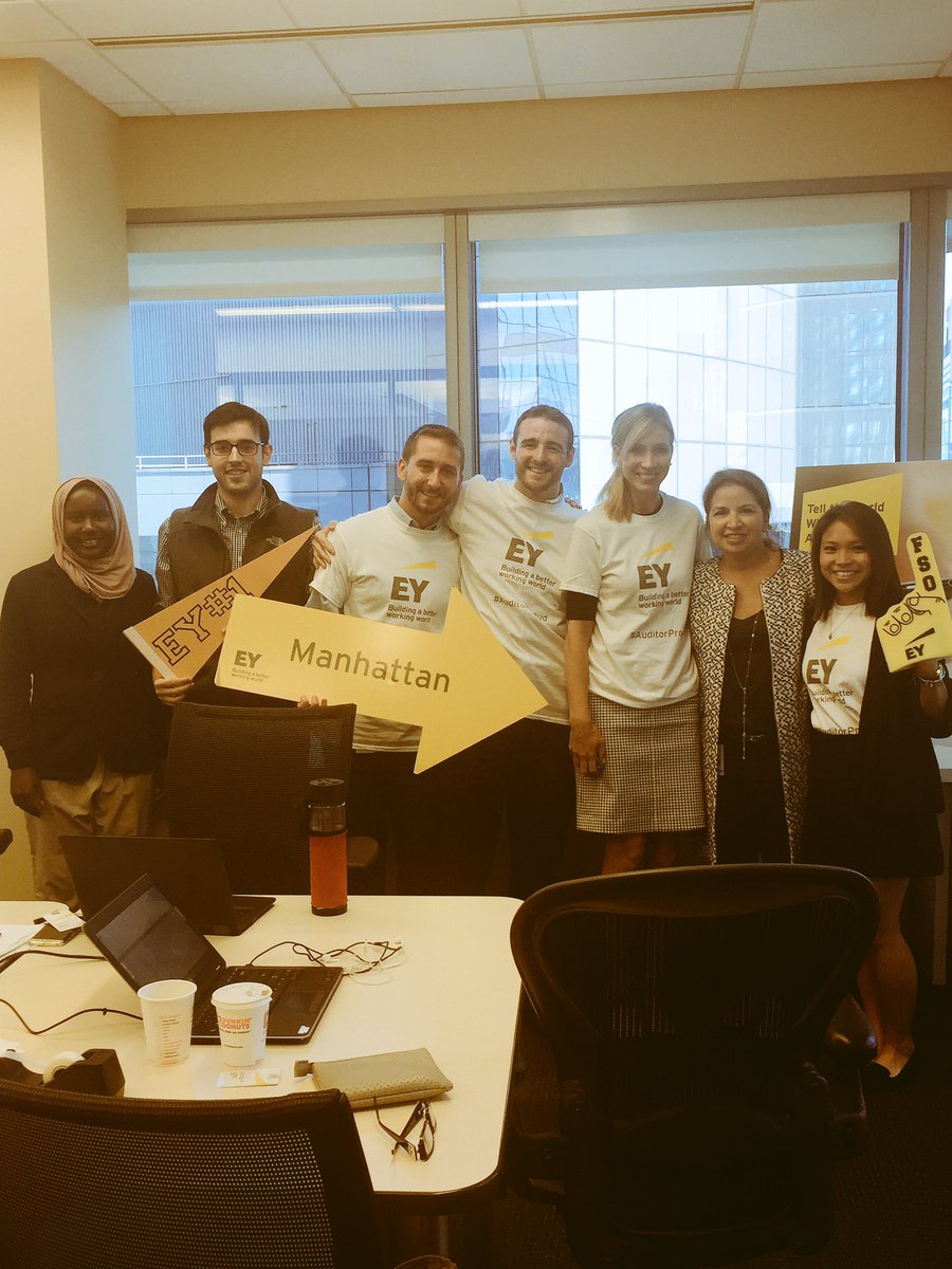 sandra3boys's tweet image. #AuditorProud #EY spending time w Fabulous FSO folks showing they are #AuditorProud in 5x2!