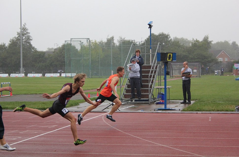 CatmoseReporter's tweet photo. #Photofinish for @CatmoseCollege student Ben Higgins at the #2016SG @_schoolgames https://t.co/7zKngYDY37 #SSGRRS @YourSchoolGames #hurdles https://t.co/rTN6UbD8r7