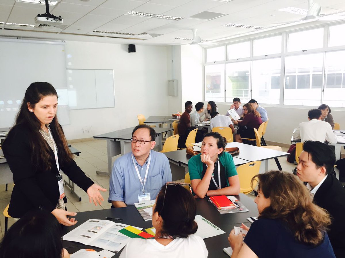 fundaparaguaya's tweet photo. Presentes en la Convención de la Base de la Pirámide organizada por @BoPHub, en Singapur, Asia #BoPWorld2016 #DeParaguayalMundo https://t.co/Ox8PjjhwEd