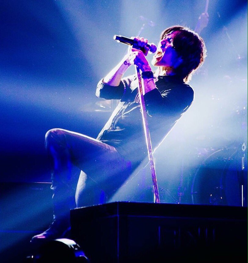 Bz_s_and_a_DoAs's tweet photo. B'z 稲葉浩志さん!!52歳の誕生日、大変におめでとうございます!!!!!🎂_(≧▽≦)o🎉
いつまでもTAK松本さん&サポートメンバーと共に音楽活動を貫いていって下さいね!!!✨✨✨
#稲葉浩志生誕祭
#178day
#稲葉浩志
#52歳
#稲葉浩志が52歳だなんて嘘だろ https://t.co/rHDEENZvza