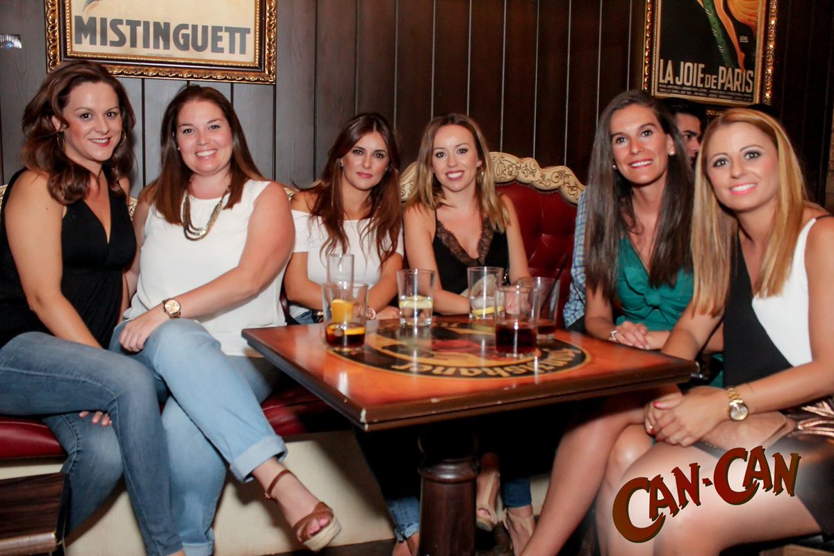 CanCanMalaga's tweet photo. ¡¡Feliz San #Viernes 🎉!!
Vamos a celebrarlo al bar de copas que está de moda en el centro de Málaga… Can Can 🍺🍻 https://t.co/2JhcsAHCRI