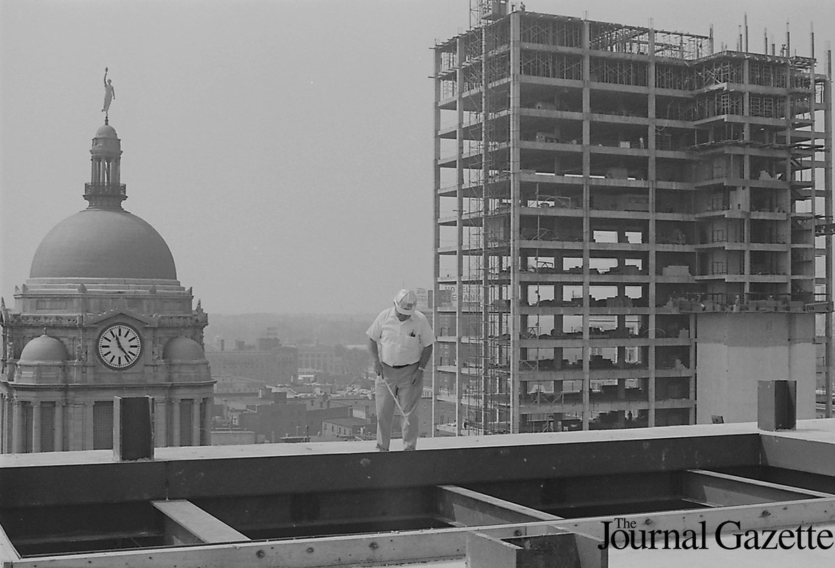 JGFeatures's tweet image. #TBT to construction of the old City-County Building (now Rousseau Centre), May 26, 1970. #AllenCo200 #Indiana200