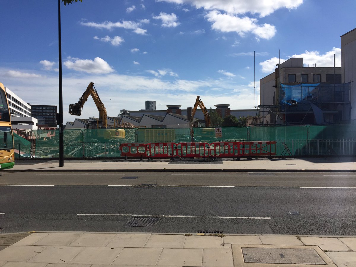 CDC_Demolition's tweet photo. All go at Princes Street, Ipswich. Reduced dig, crushing, piling mat and some demolition left to complete @CDC_Demolition @whipstreet https://t.co/9Y3vtemWnp