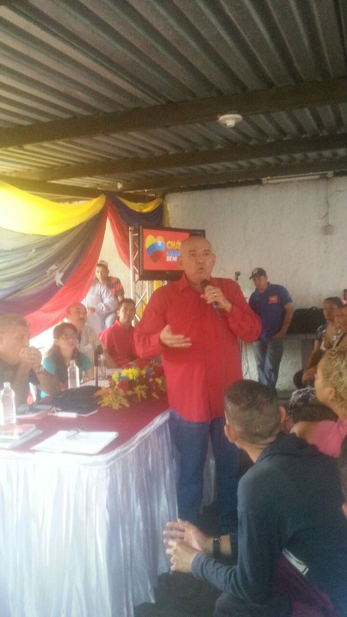 Gob_Guarico's tweet photo. #Ahora || Gob @rerchacin "La revolución es darle poder al pueblo organizado y consciente" || #Guárico https://t.co/7e5XXCZvlt