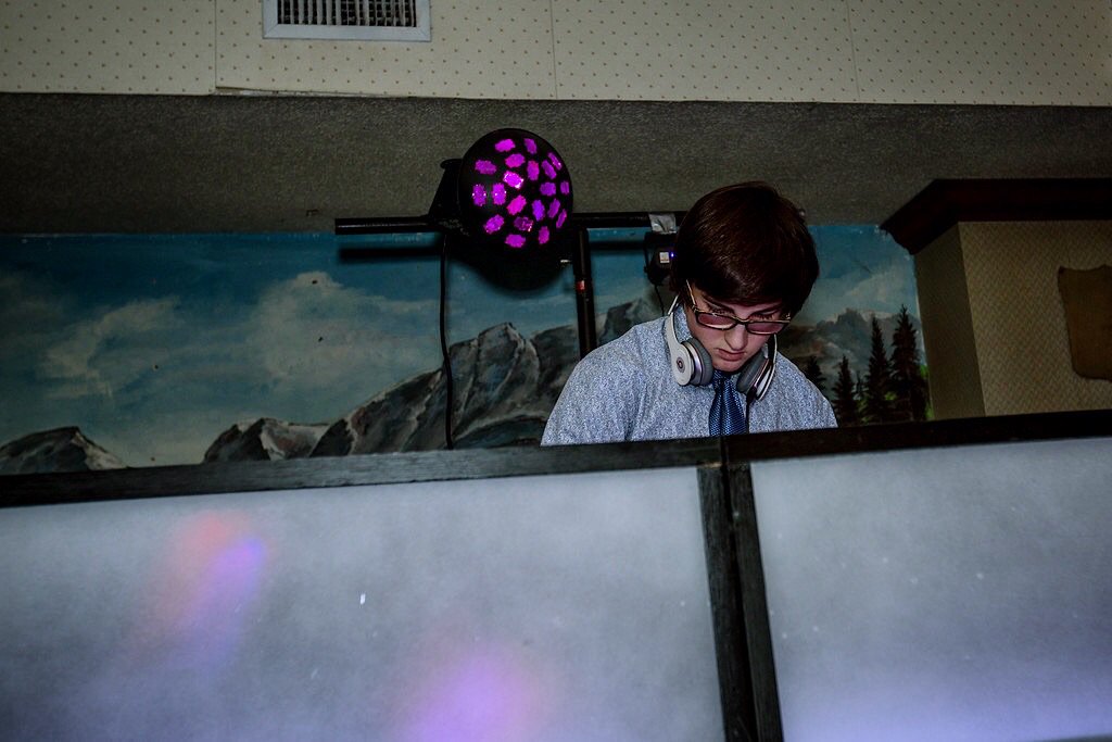 gecdsbss's tweet photo. Student entrepreneur Jeron Kir shows his amazing abilities as a DJ at a local event in Leamington. So proud of his growing business! https://t.co/kwiBdnoKb0
