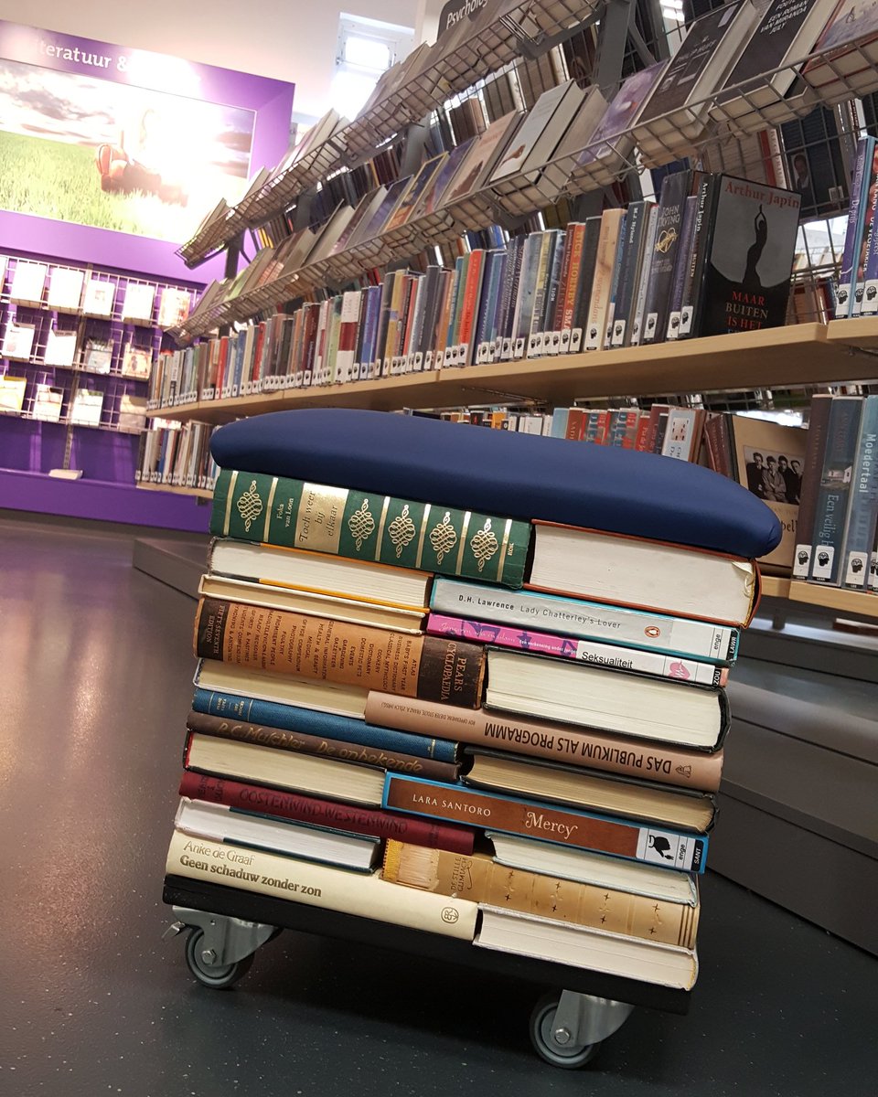 herman_wevers's tweet photo. Na oa Parijs en Arizona staat De BookPouf van de Culemborgse ecodesigner Anton Sleeuwenhoek nu ook in de bibliotheek Culemborg #sledgecorner https://t.co/iKKKgtgIEN